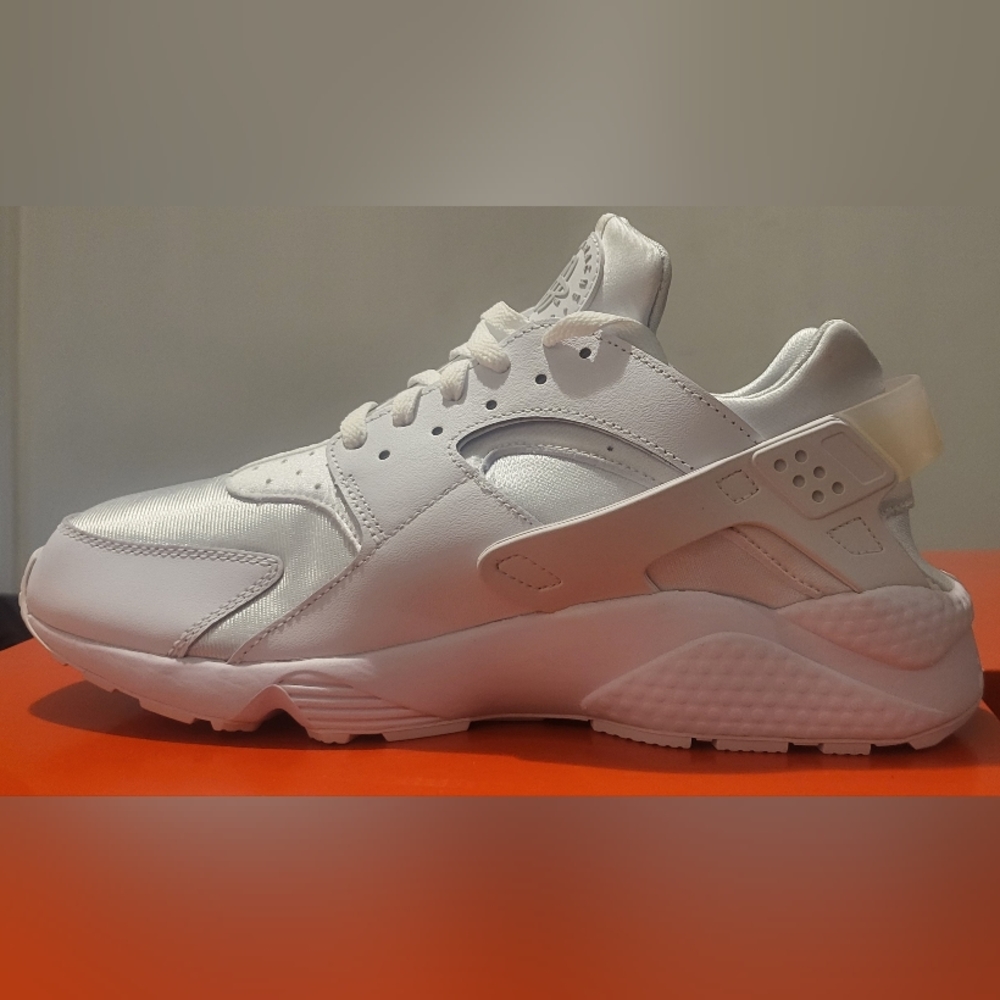 Brand new nike huarache white platinum sneakers